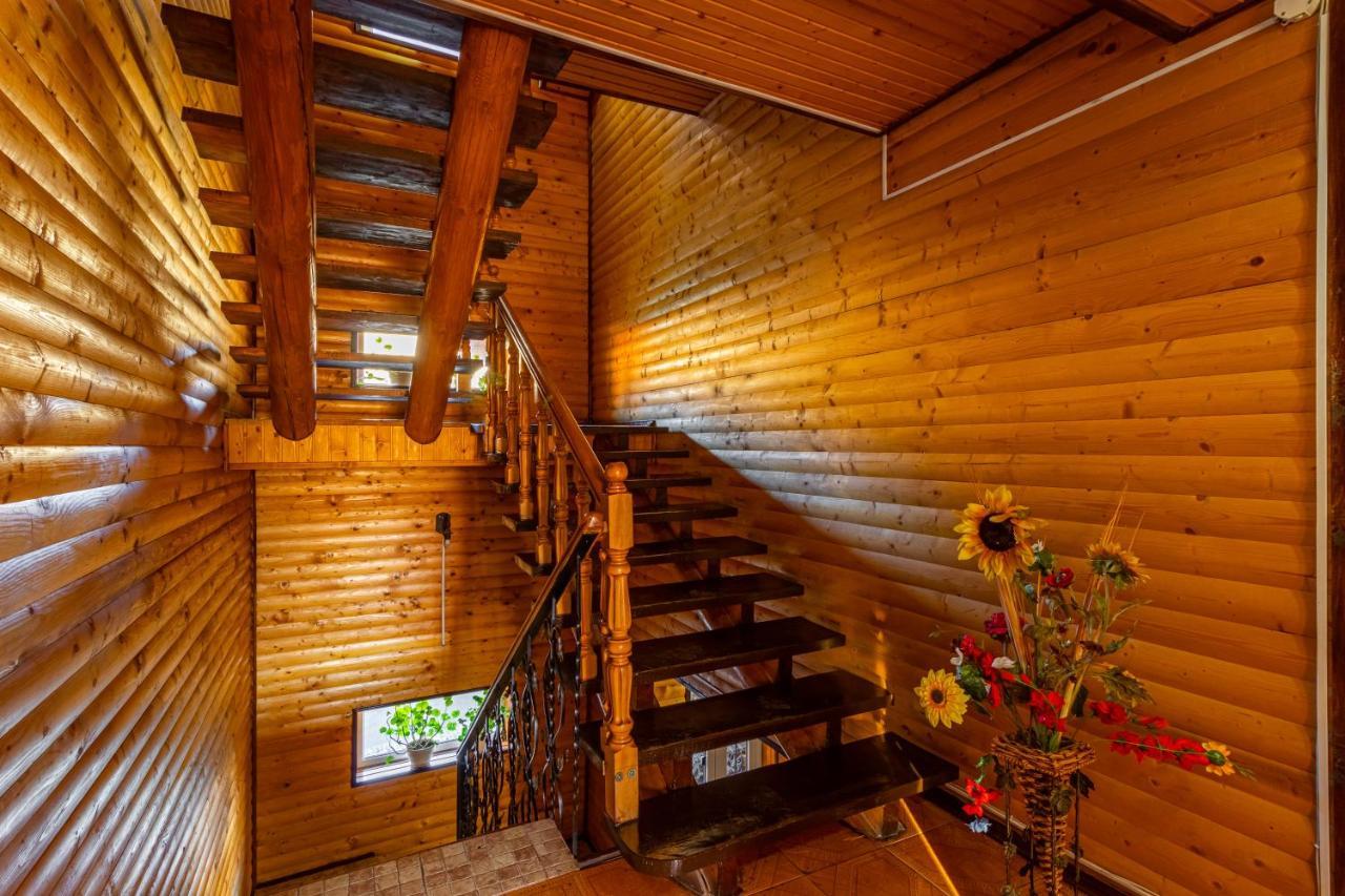 Гуцульська Світлиця Hotel Boekovel Buitenkant foto
