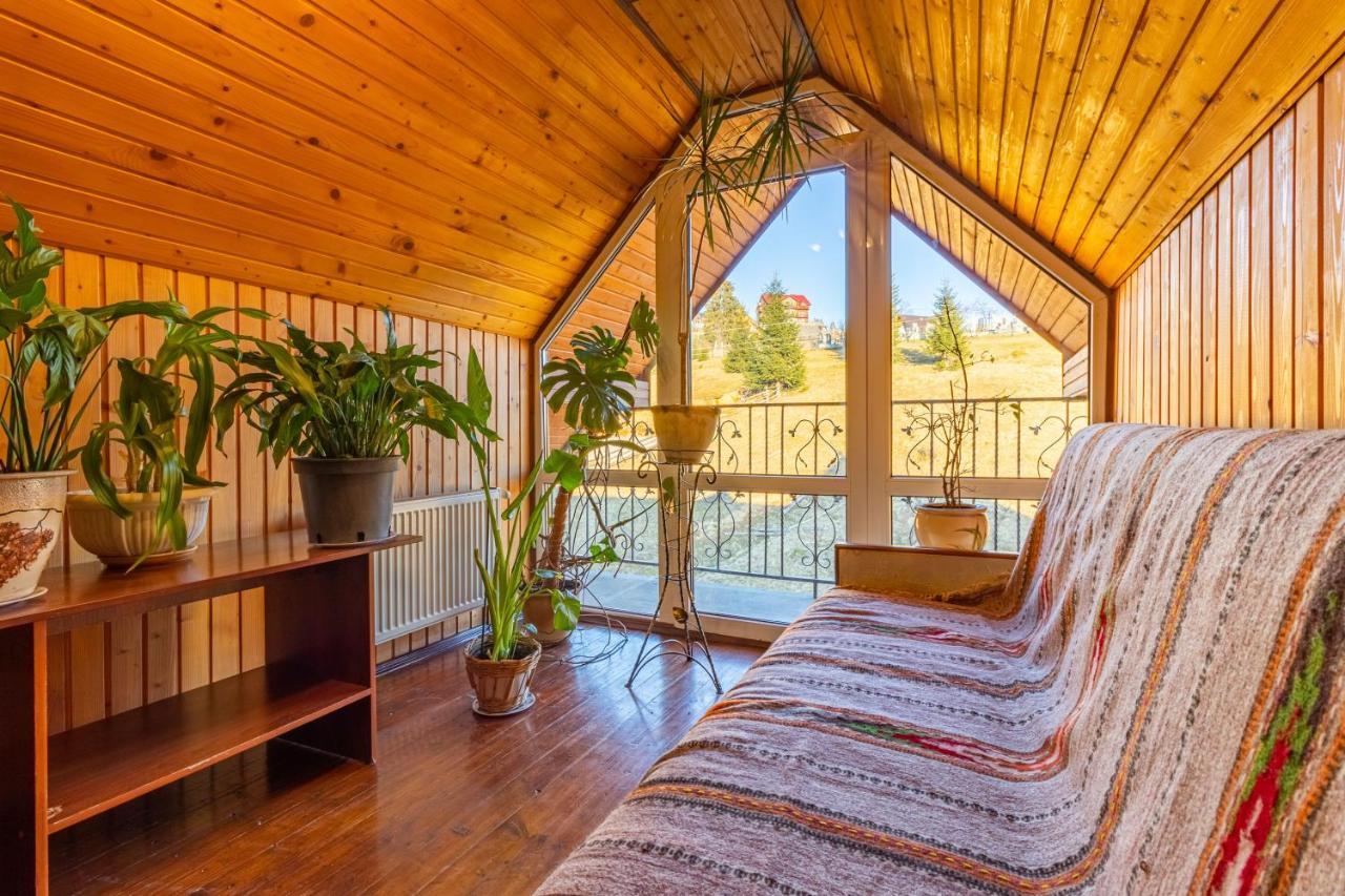 Гуцульська Світлиця Hotel Boekovel Buitenkant foto