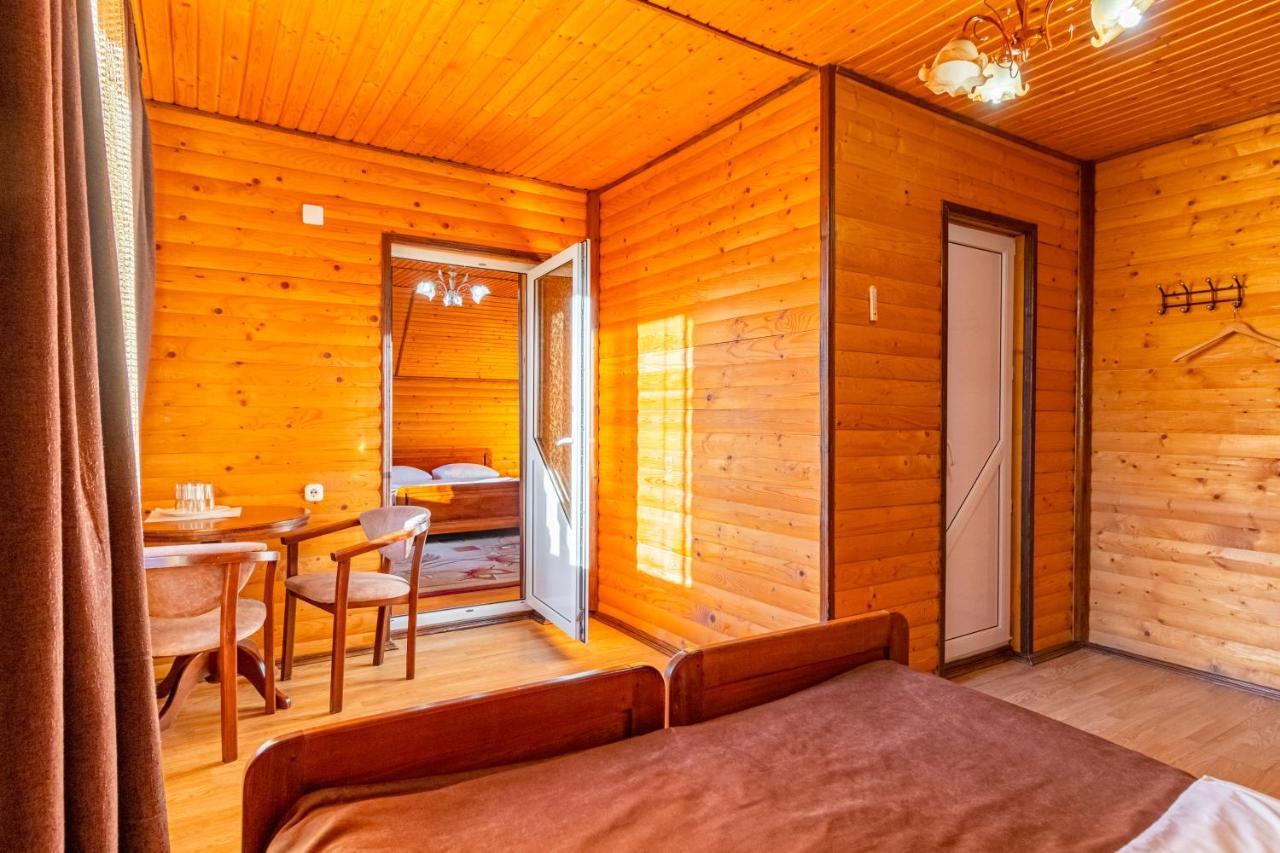 Гуцульська Світлиця Hotel Boekovel Buitenkant foto