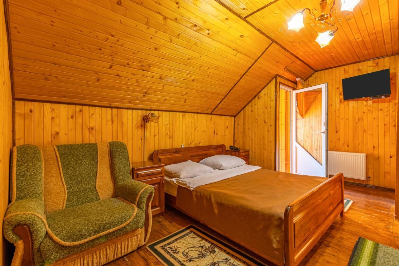 Гуцульська Світлиця Hotel Boekovel Buitenkant foto