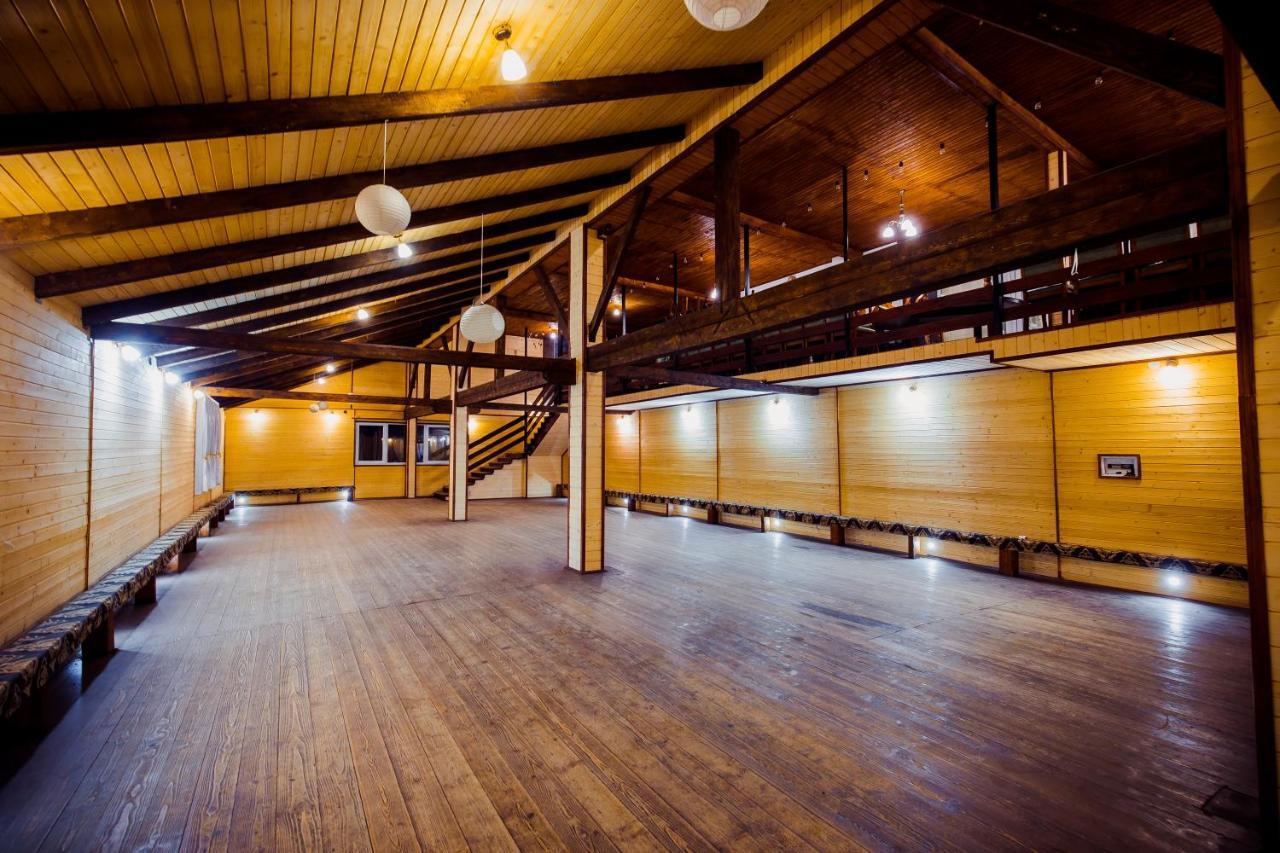 Гуцульська Світлиця Hotel Boekovel Buitenkant foto