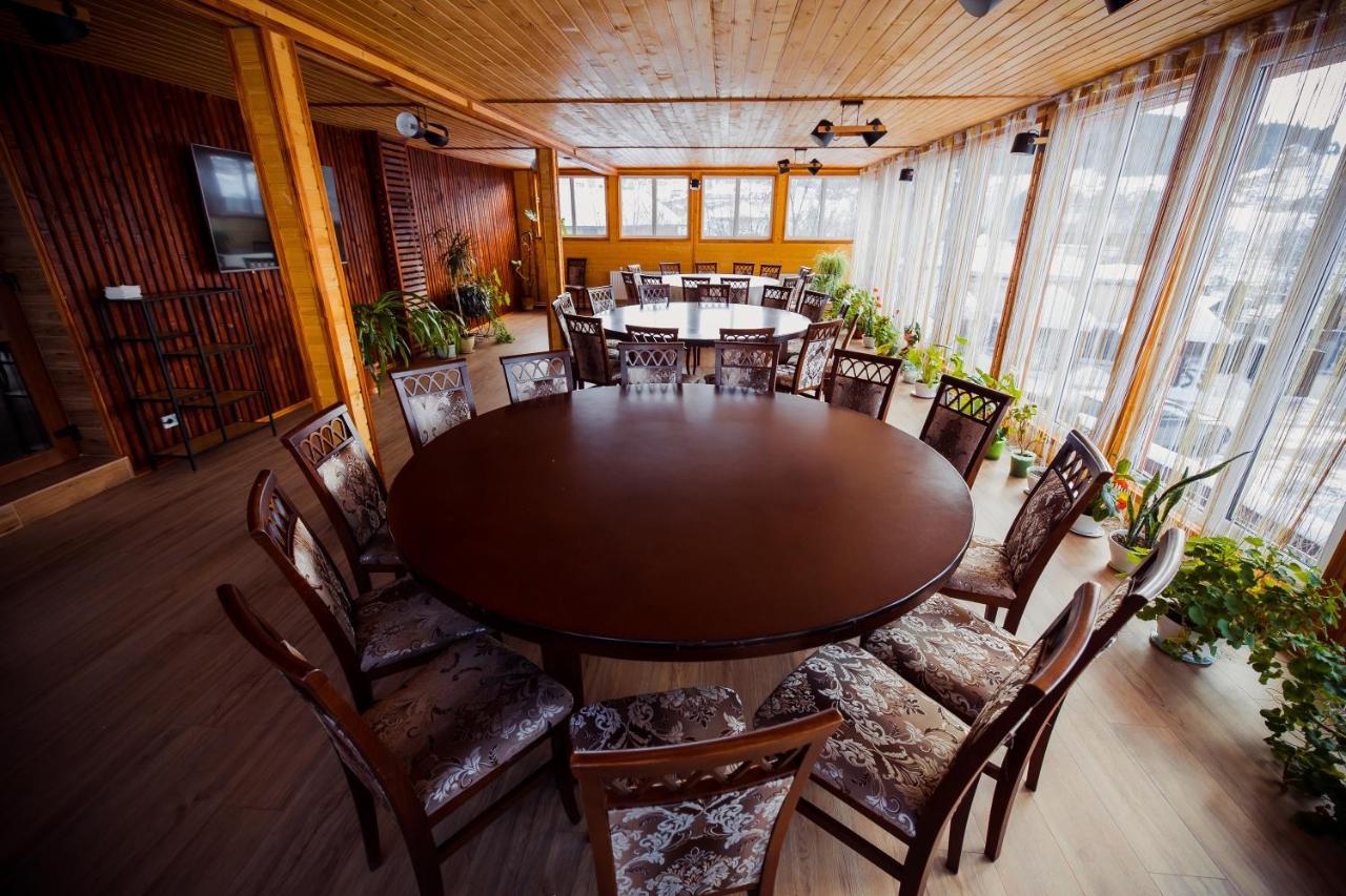 Гуцульська Світлиця Hotel Boekovel Buitenkant foto